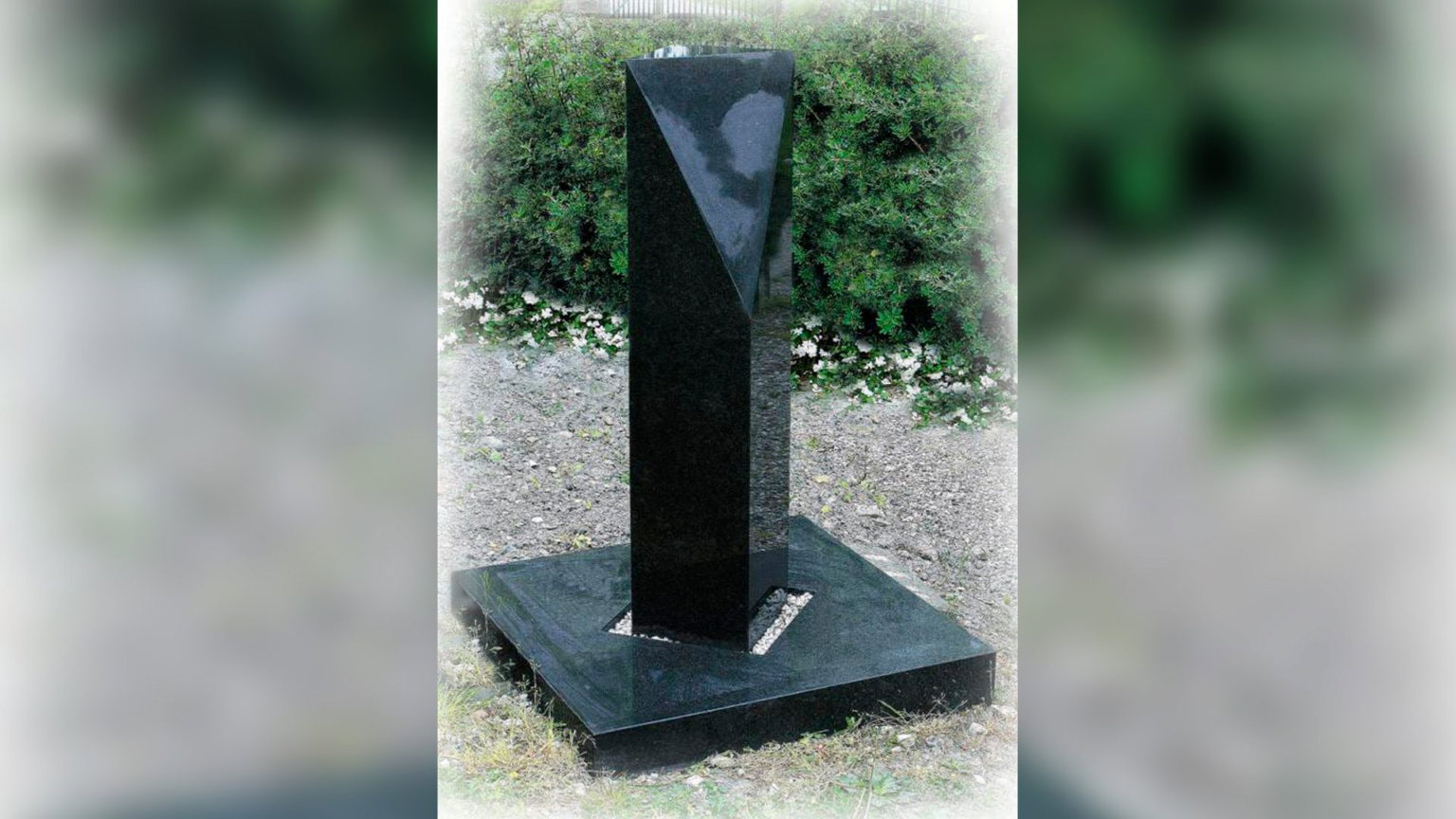 Grafsteen EZ 62-10