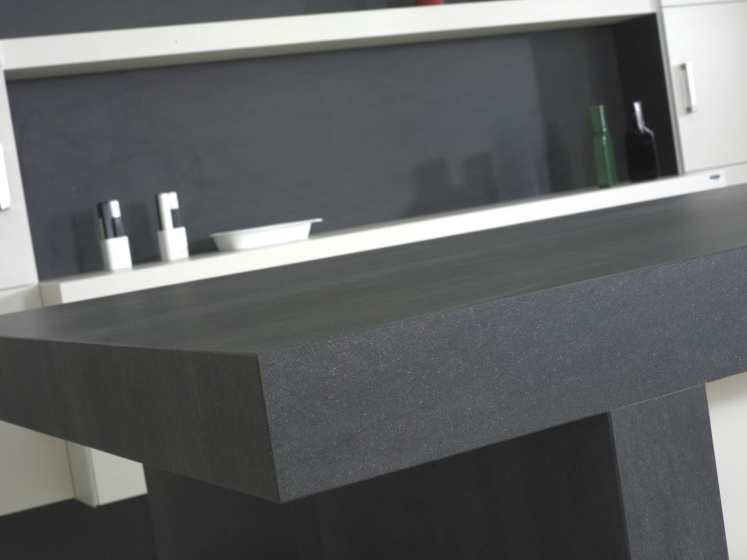 Basalt Black 2