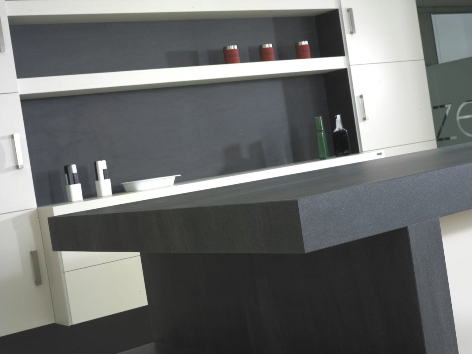 Basalt Black 3