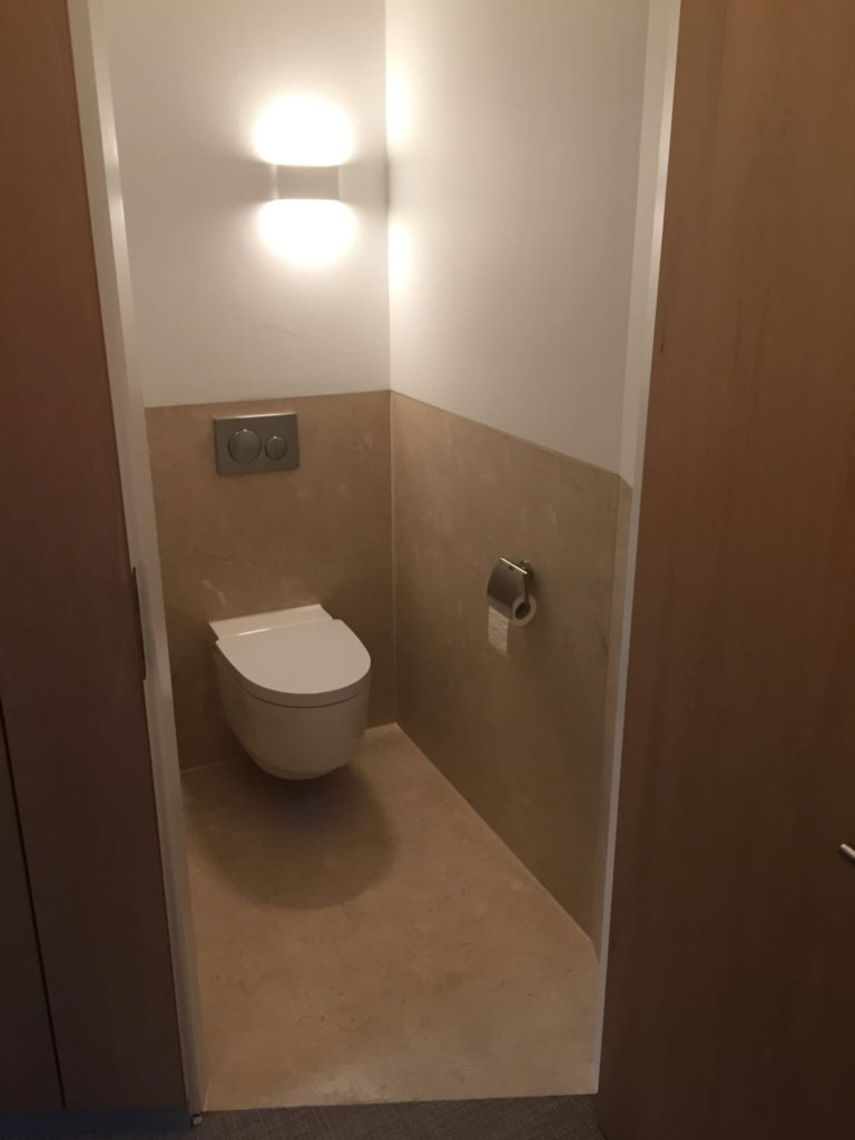 Crema Marfil wc scaled