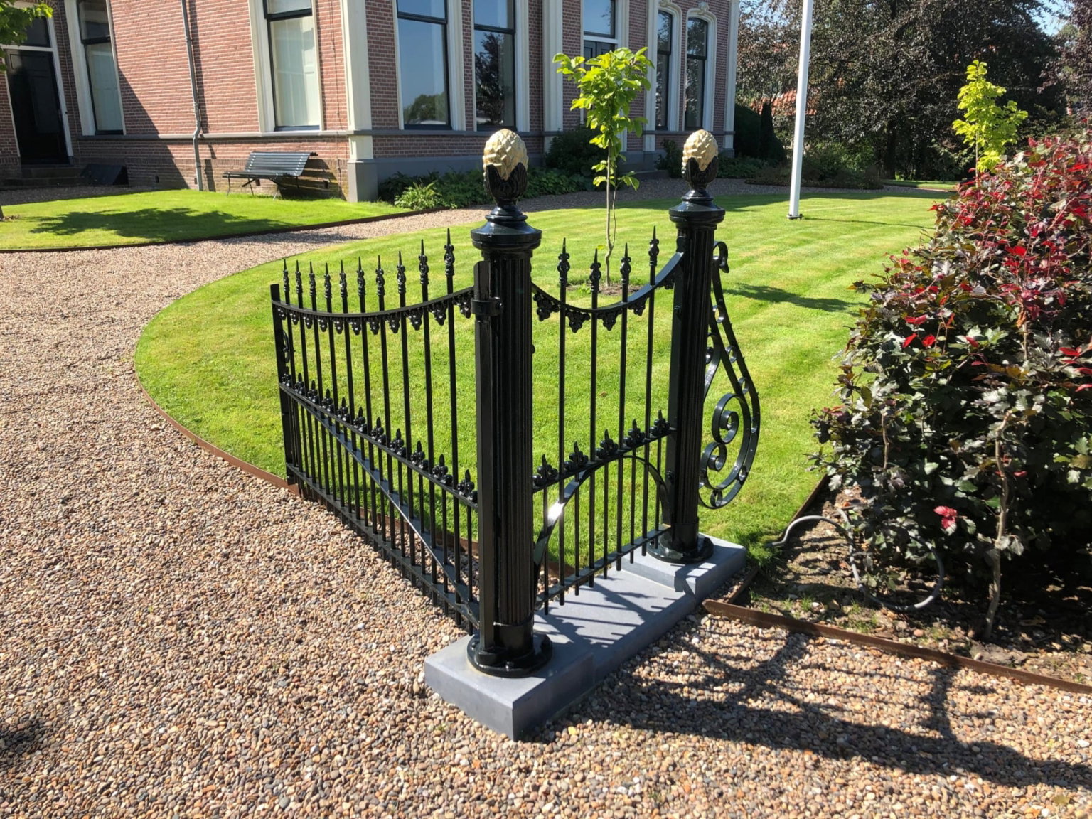 moderne onderbouw van een hekwerk scaled
