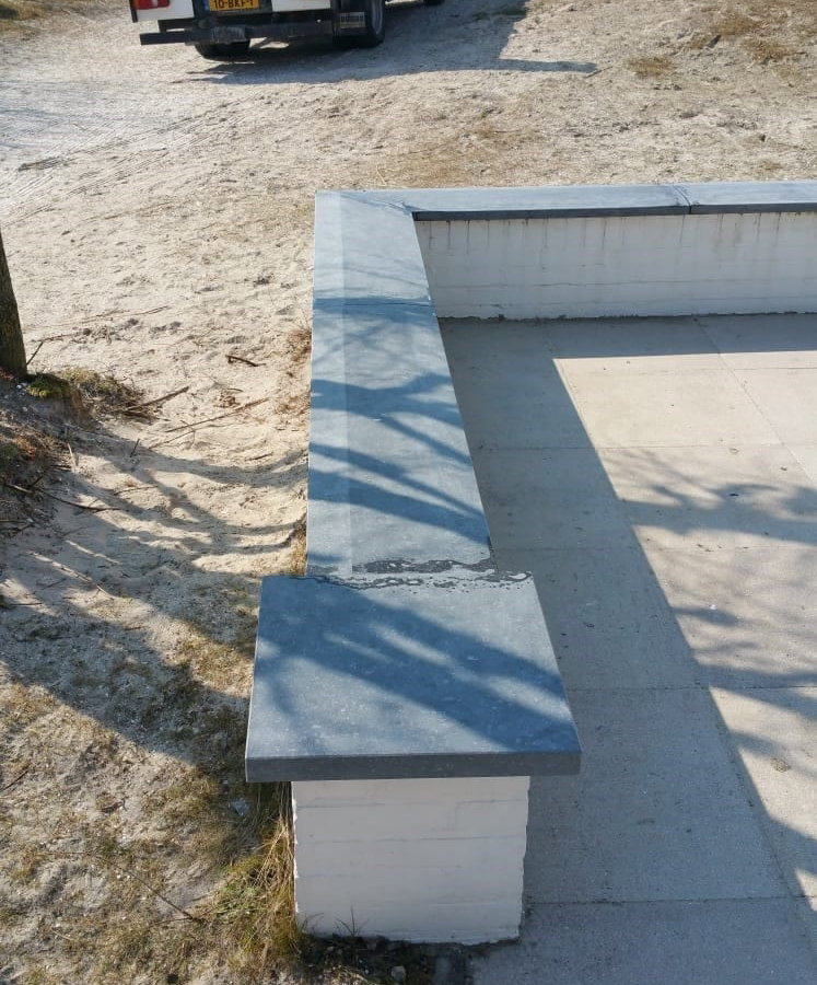Muurafdekker natuursteen grijs