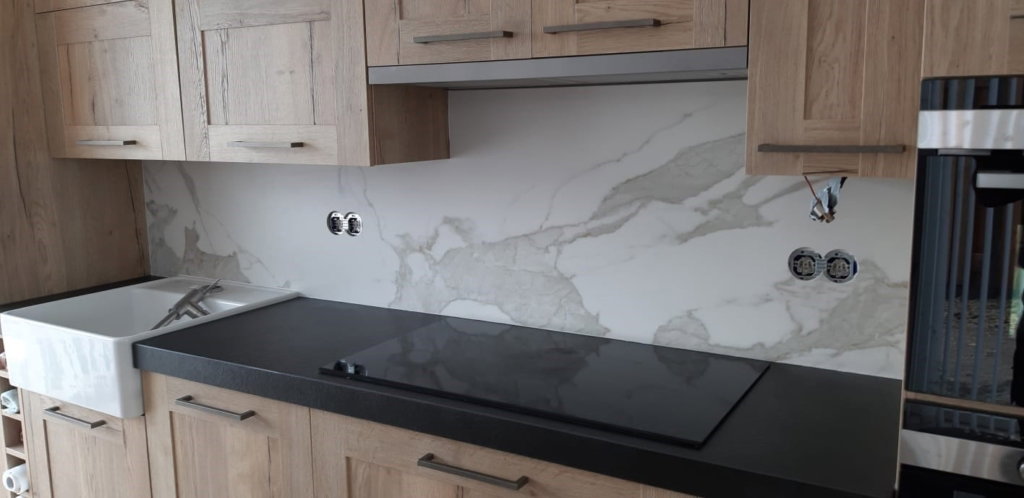 Achterwand Neolith Estatuario marmerlook