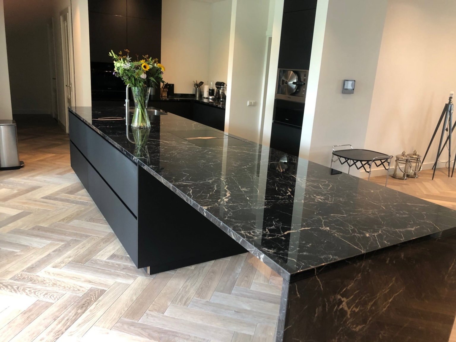 Kookeiland Marazzi Saint Laurent scaled