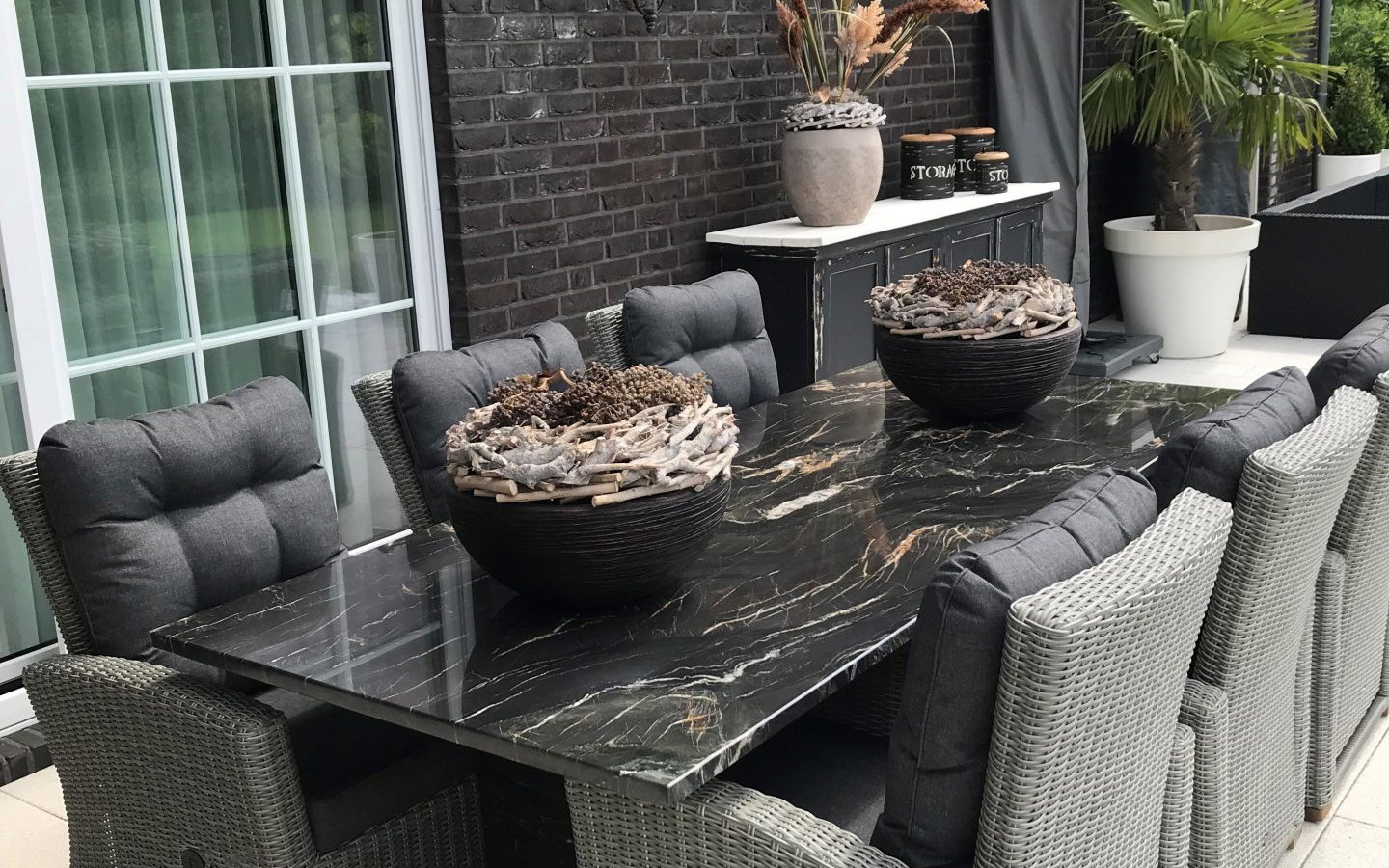 Tuintafel natuursteen scaled
