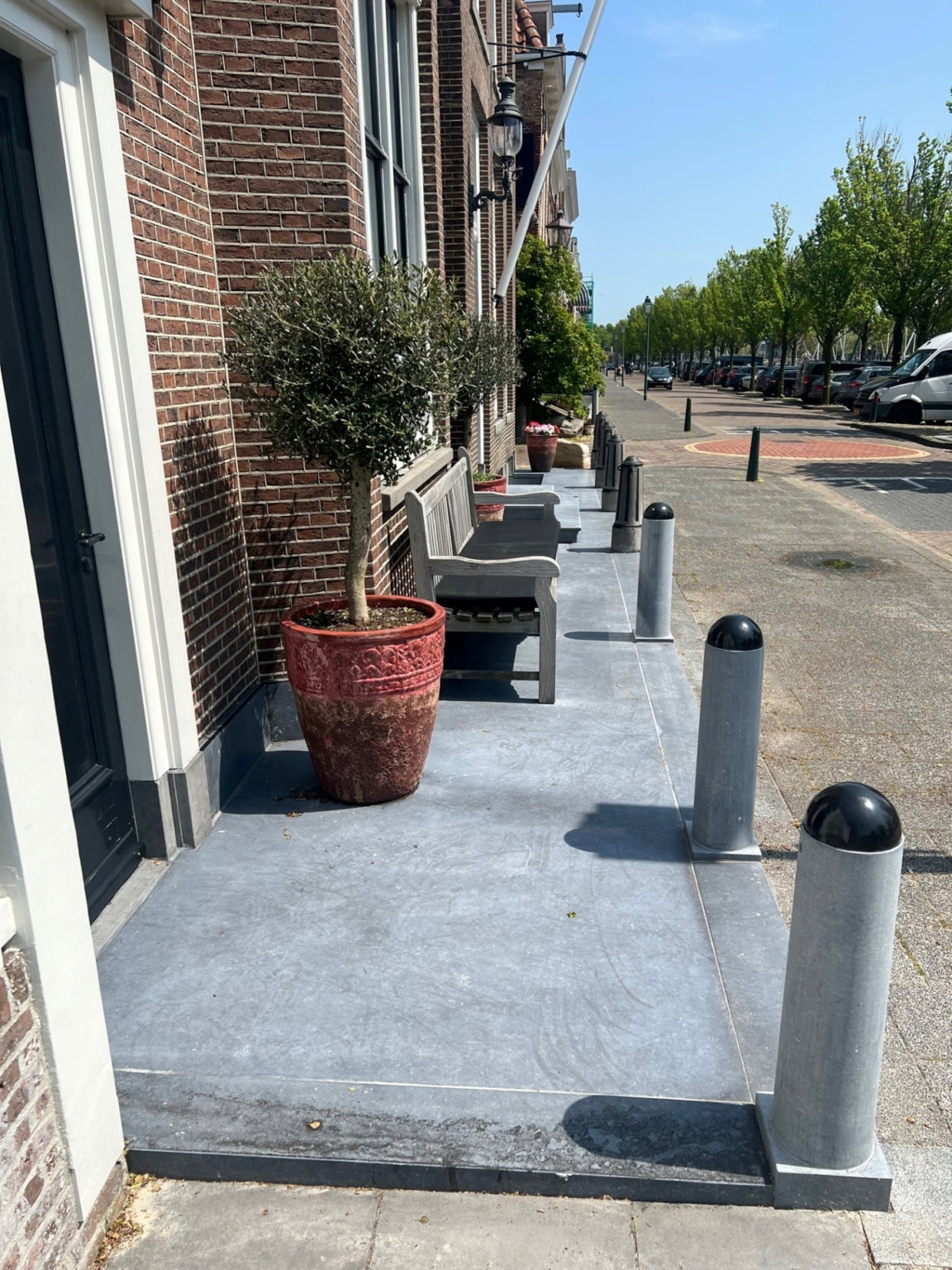 Hardsteen stoep restauratie Leeuwarden scaled