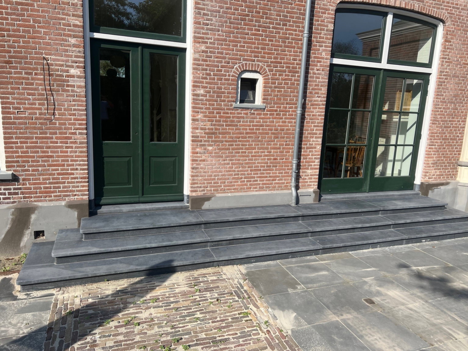 Natuursteen trap scaled