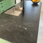 Aanrechtblad zwart natuursteen scaled