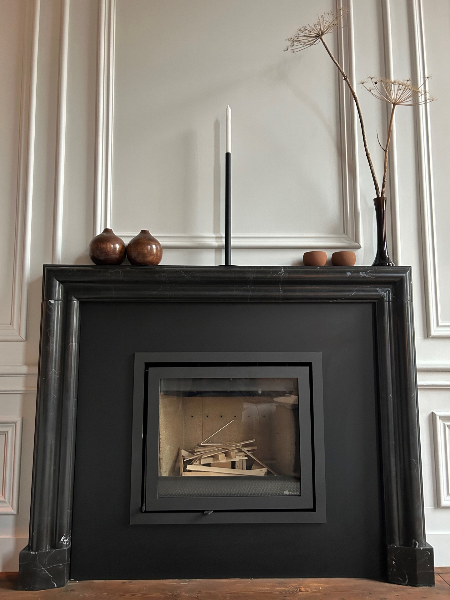 Schouw Nero Marquina marmer