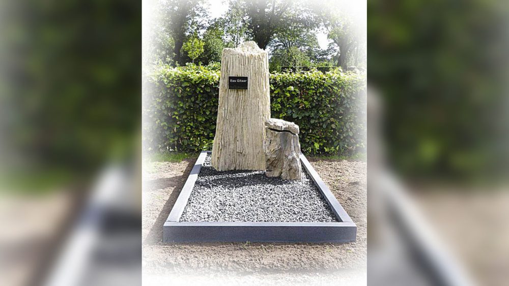 Houten grafmonument - Hutting Natuursteen