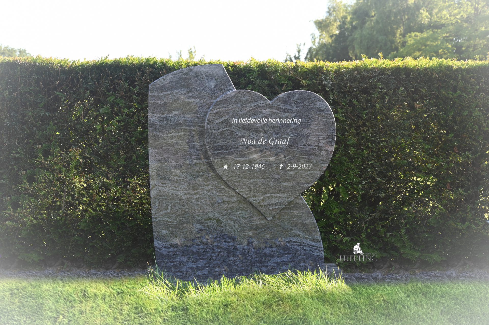 QR code op grafsteen - Hutting Natuursteen