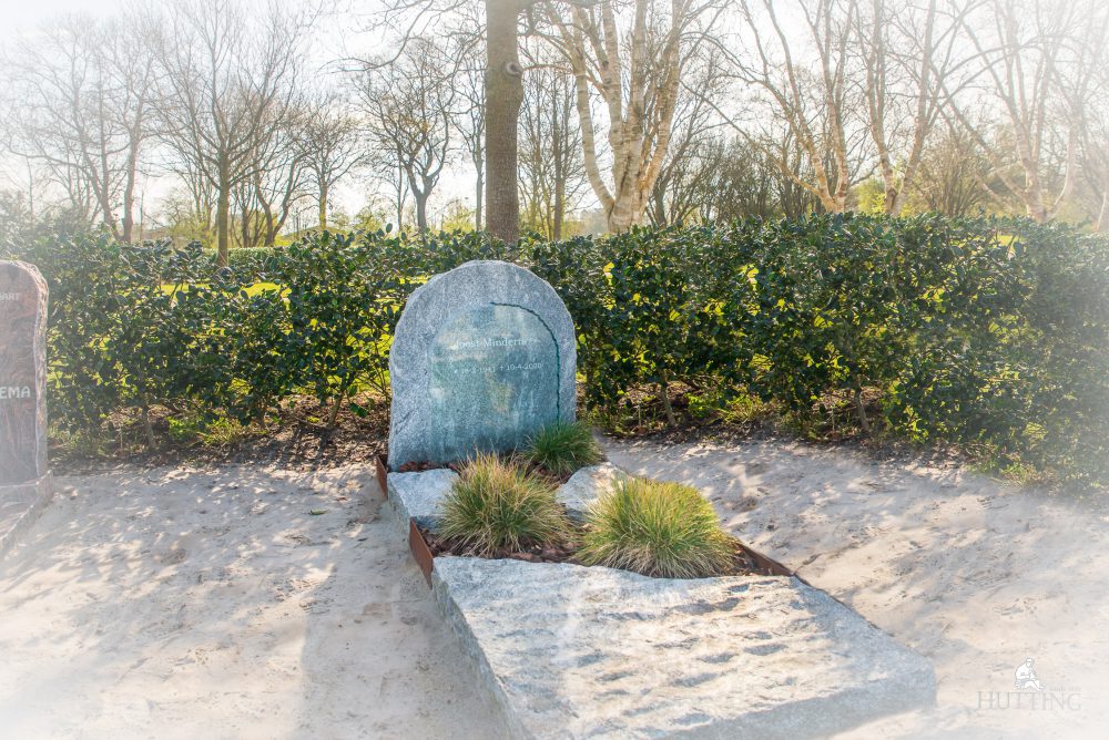 Circulaire grafsteen - Hutting Natuursteen