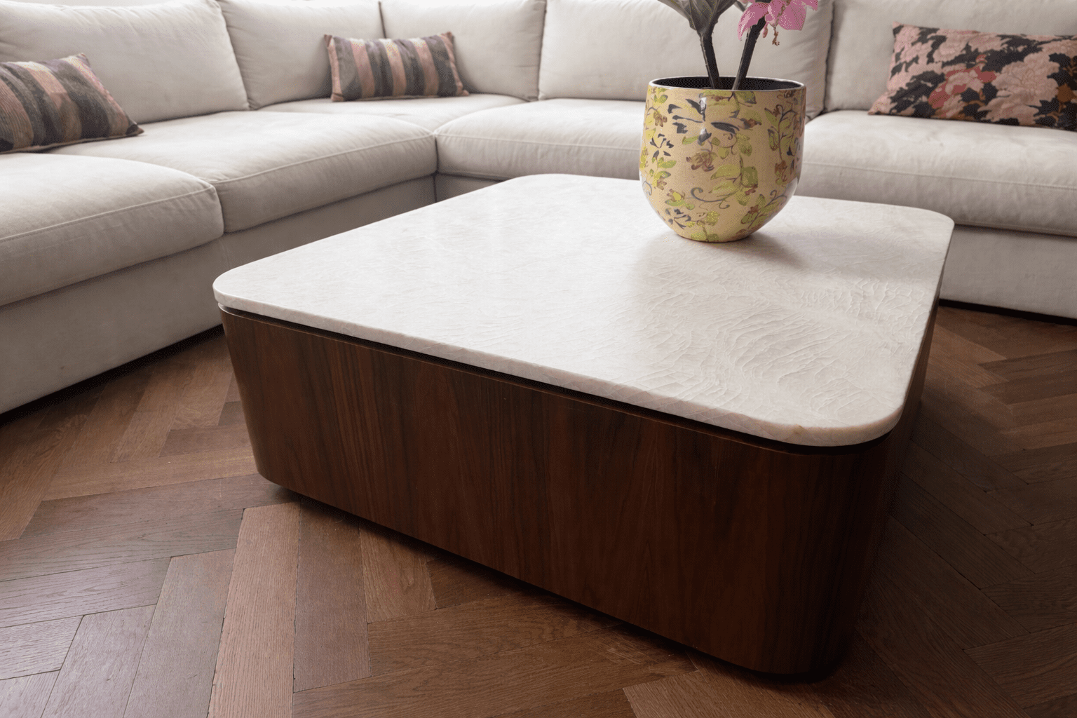 MEPPEL – Salontafel van Taj Mahal kwartsiet