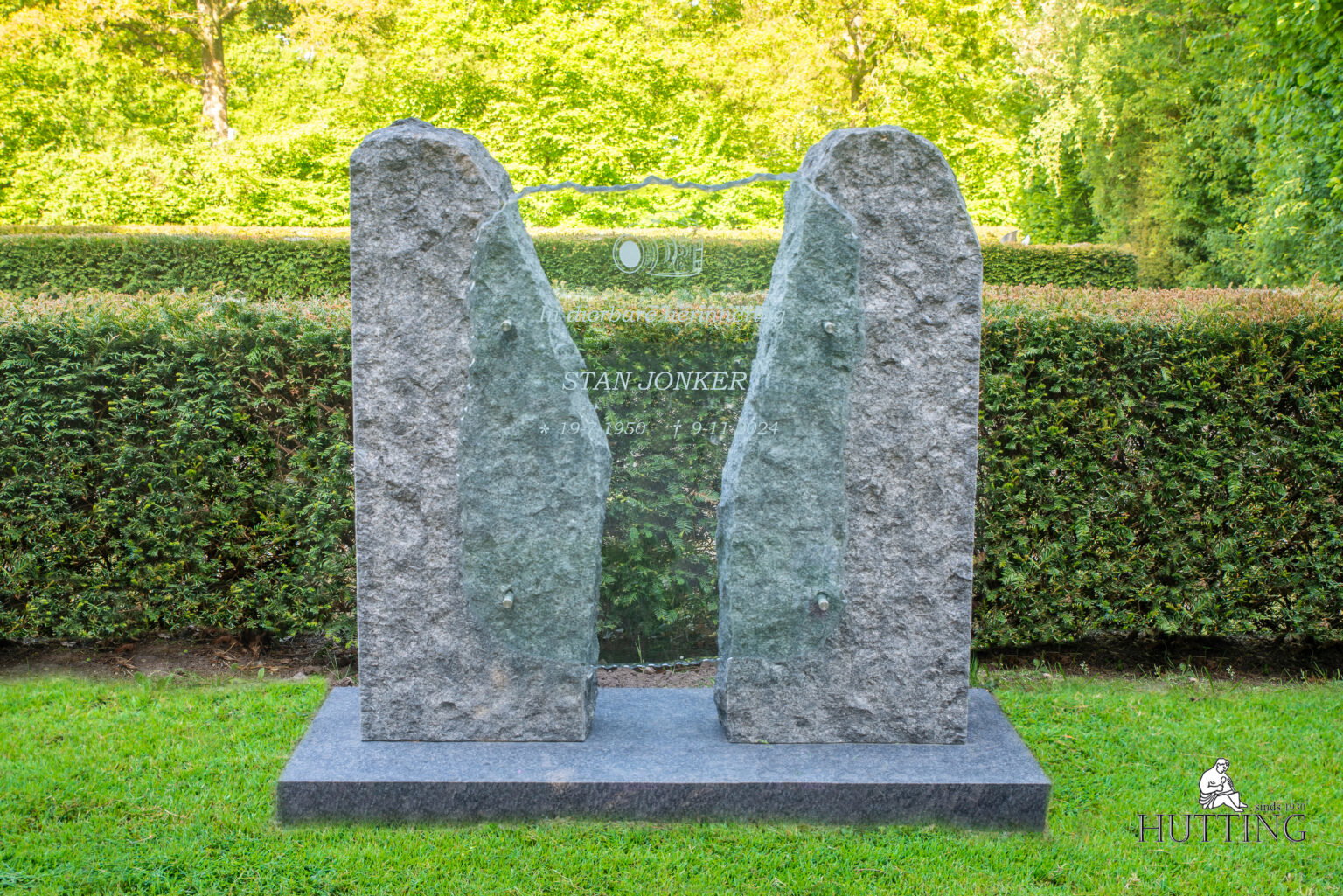 Grafsteen-met-glasplaat